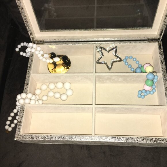Dresser Top Glass Jewelry Box - Showstopper - NEW Crate & Barrel GAR - Picture 4 of 10